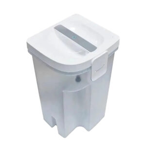roborockqrevocurvcleanwatertank.jpg